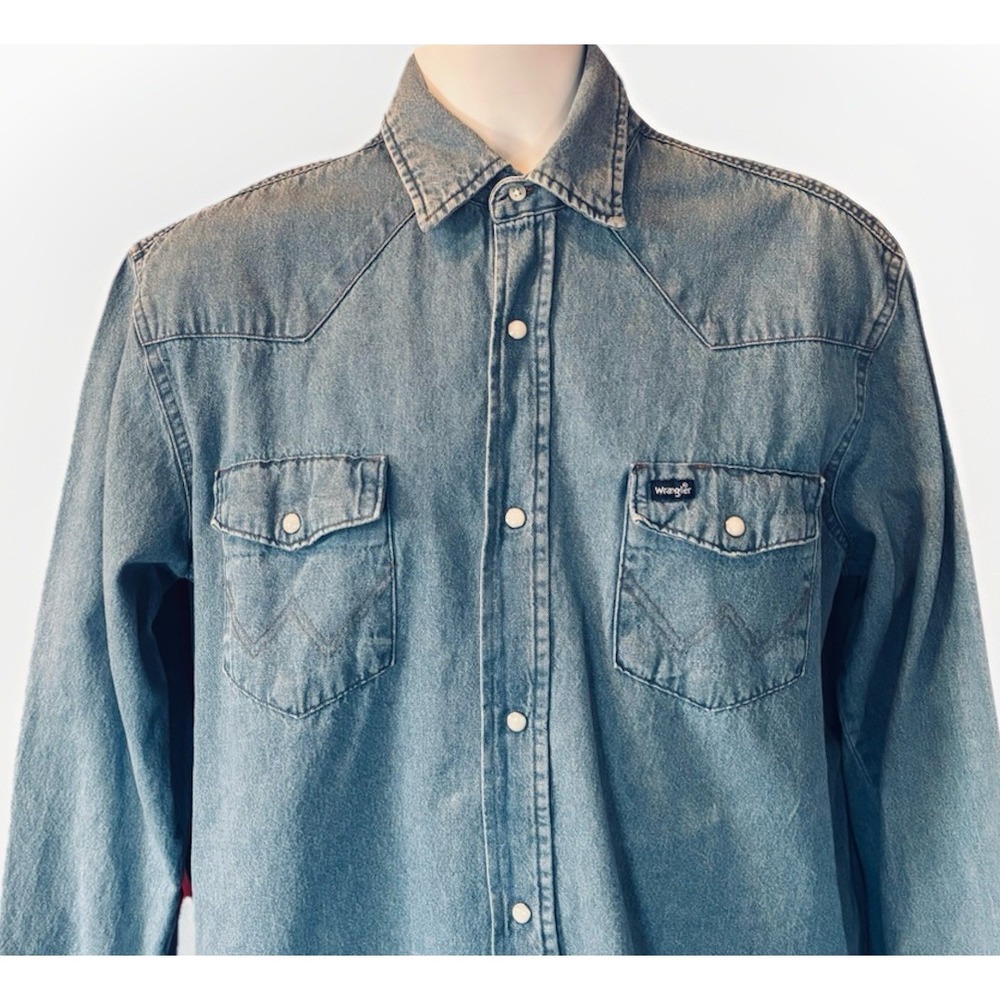 Vtg Wrangler Denim Jean Shirt Pearl Snap Size LG Western 90s Long Sleeve